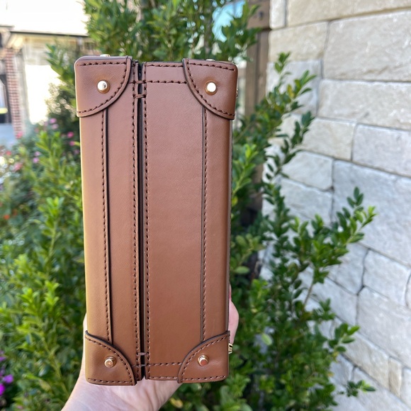 ππBrand New Michael Michael Kors
Island Escape Theodora Md Cross Body Bagππ - Picture 12 of 16